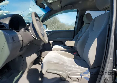 2010 Honda Odyssey Lx z USA, uszkodzony, nr VIN 5FNRL3H24AB100546